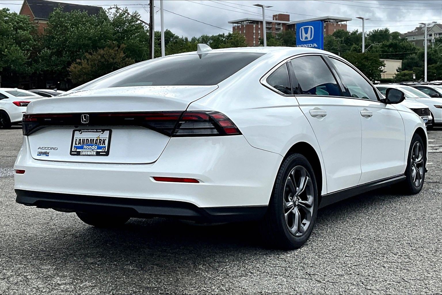 Used 2023 Honda Accord EX image 2