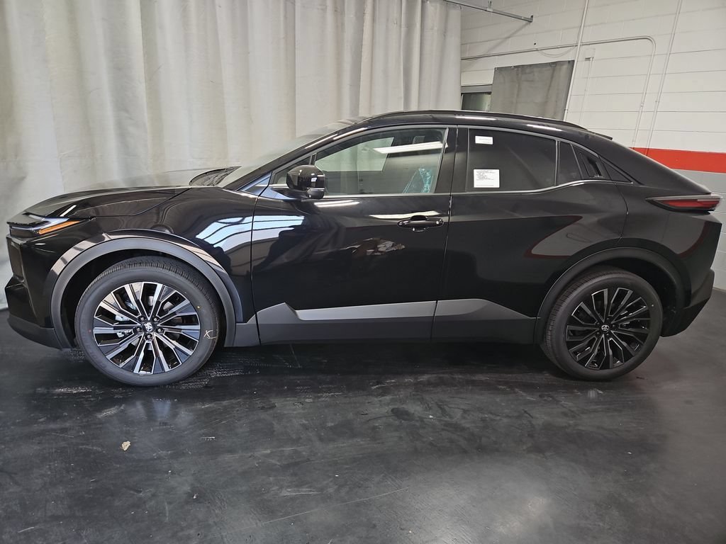 New 2026 Toyota C-HR AWD/4WD image 4
