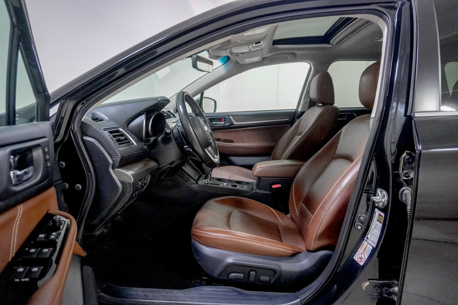 Used 2019 Subaru Outback 3.6R Touring w/ Popular Package #3A AWD/4WD image 20
