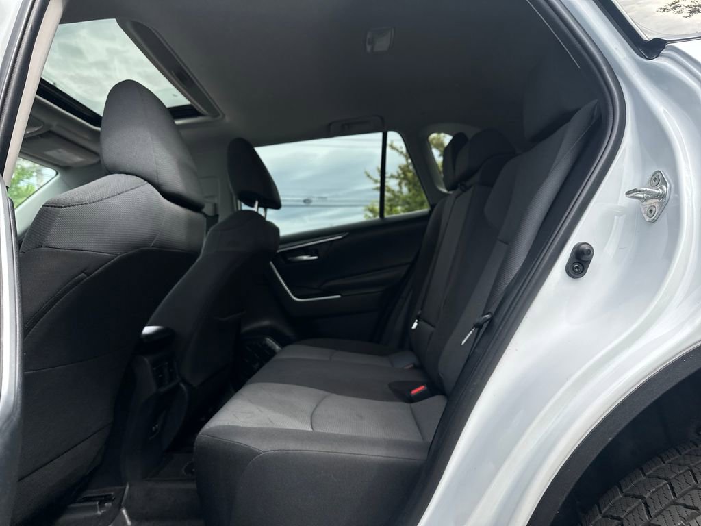 Used 2019 Toyota RAV4 XLE w/ Convenience Package AWD/4WD image 18