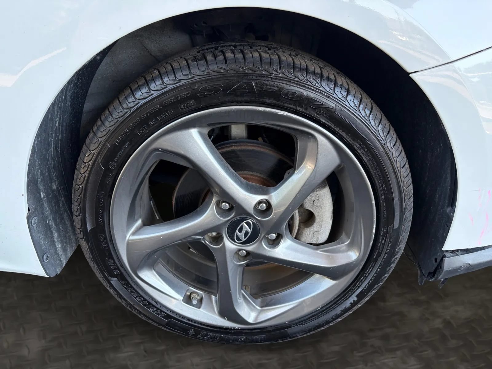 Used 2020 Hyundai Veloster 2.0 FWD image 33