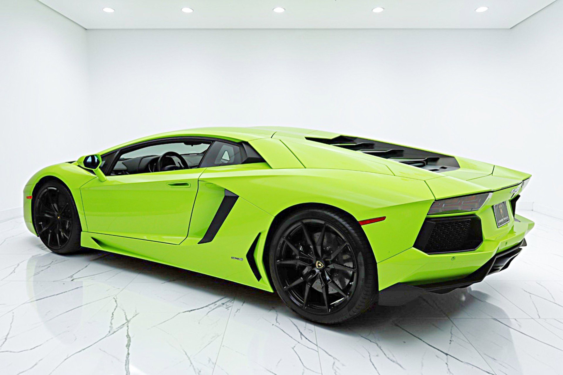 Used 2016 Lamborghini Aventador LP 700-4 image 12