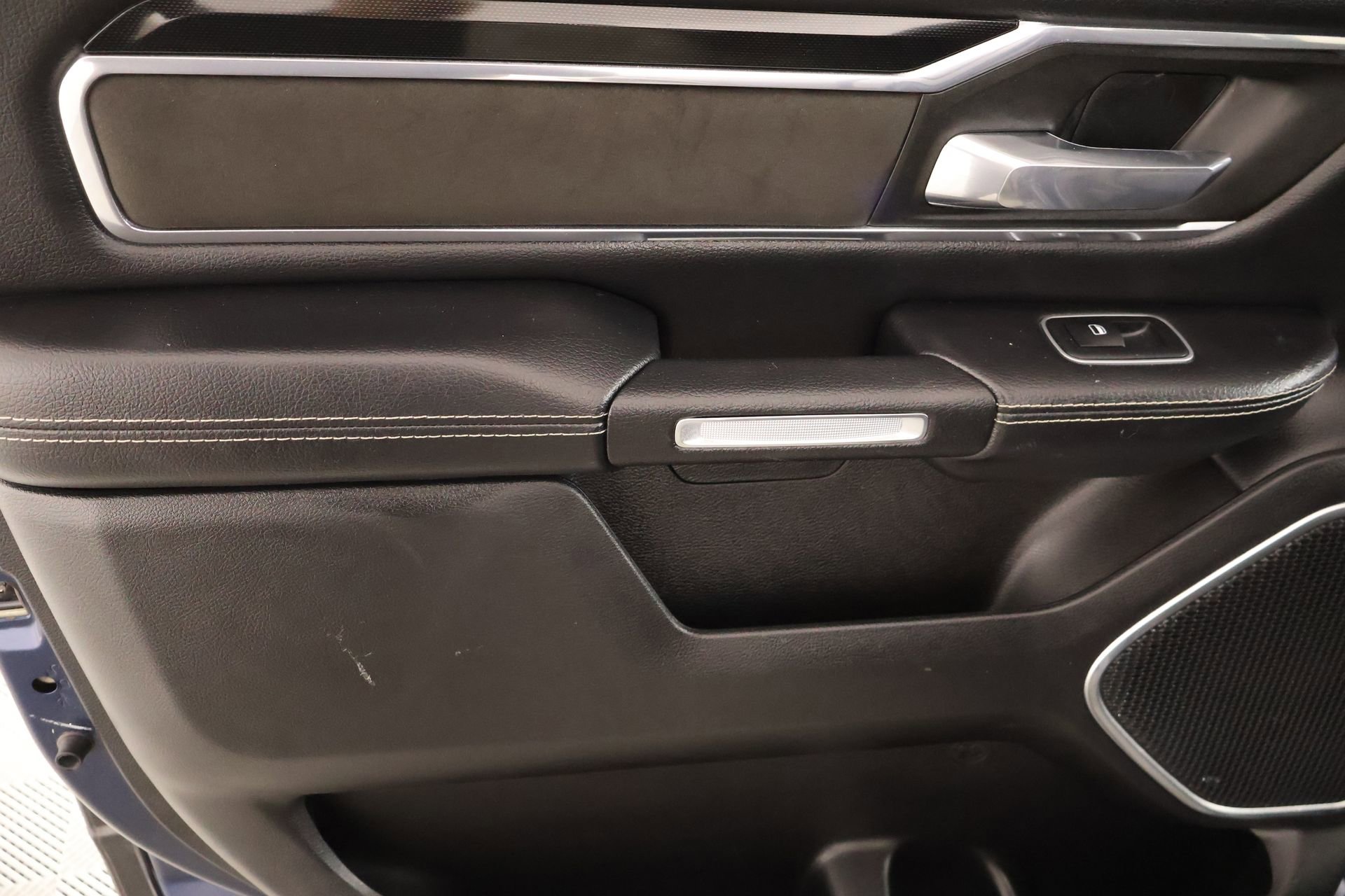 Used 2021 RAM 1500 Laramie w/ Sport Appearance Package image 18