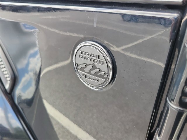 Used 2023 Jeep Gladiator Sport image 7