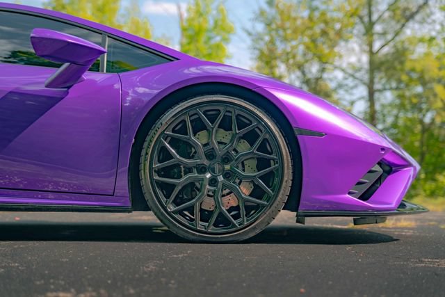 Used 2021 Lamborghini Huracan EVO RWD image 33