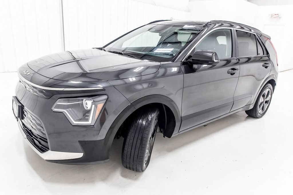 Used 2024 Kia Niro Wind FWD image 2