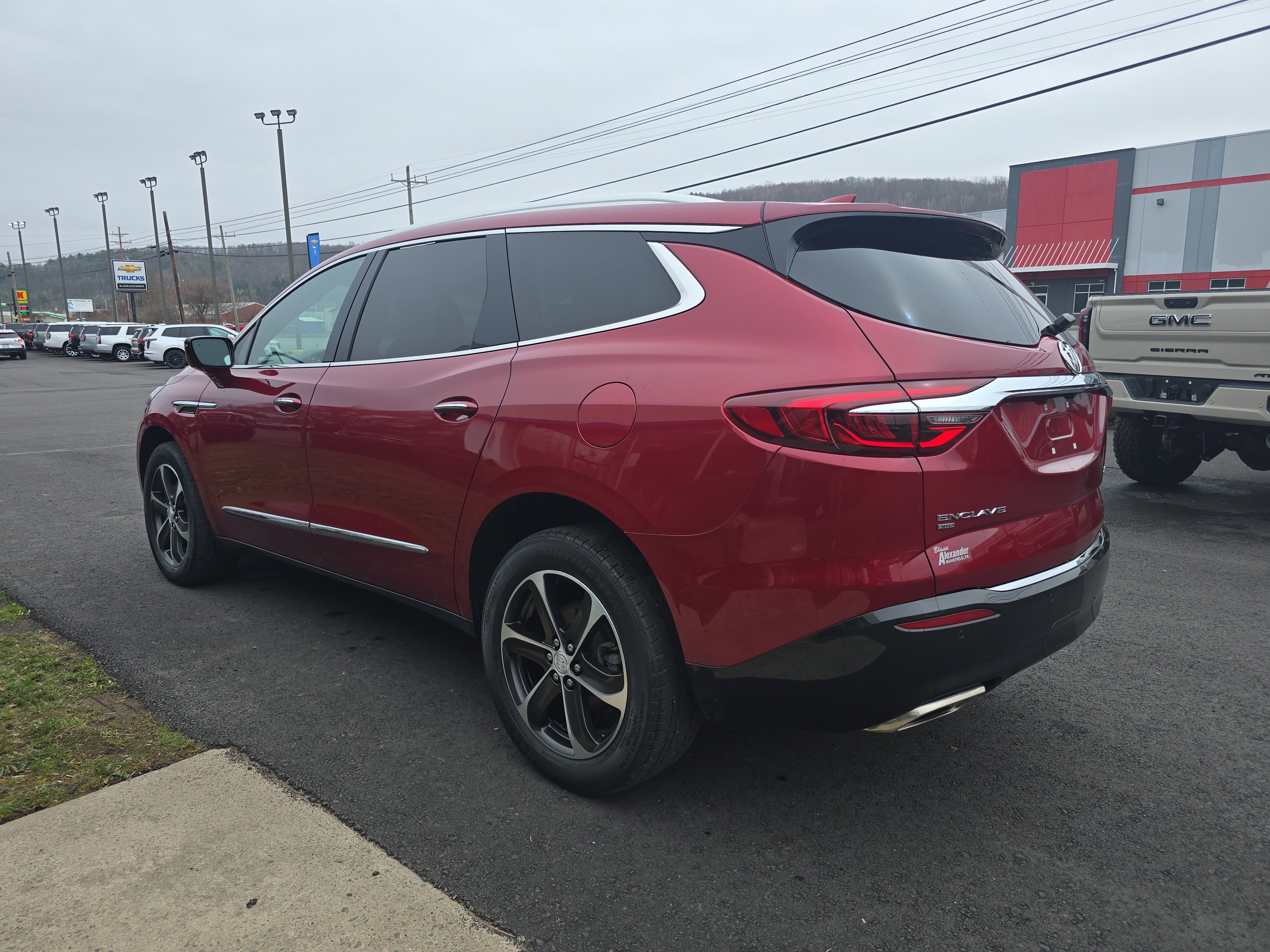 Used 2021 Buick Enclave Essence w/ Sport Touring Edition AWD/4WD image 6