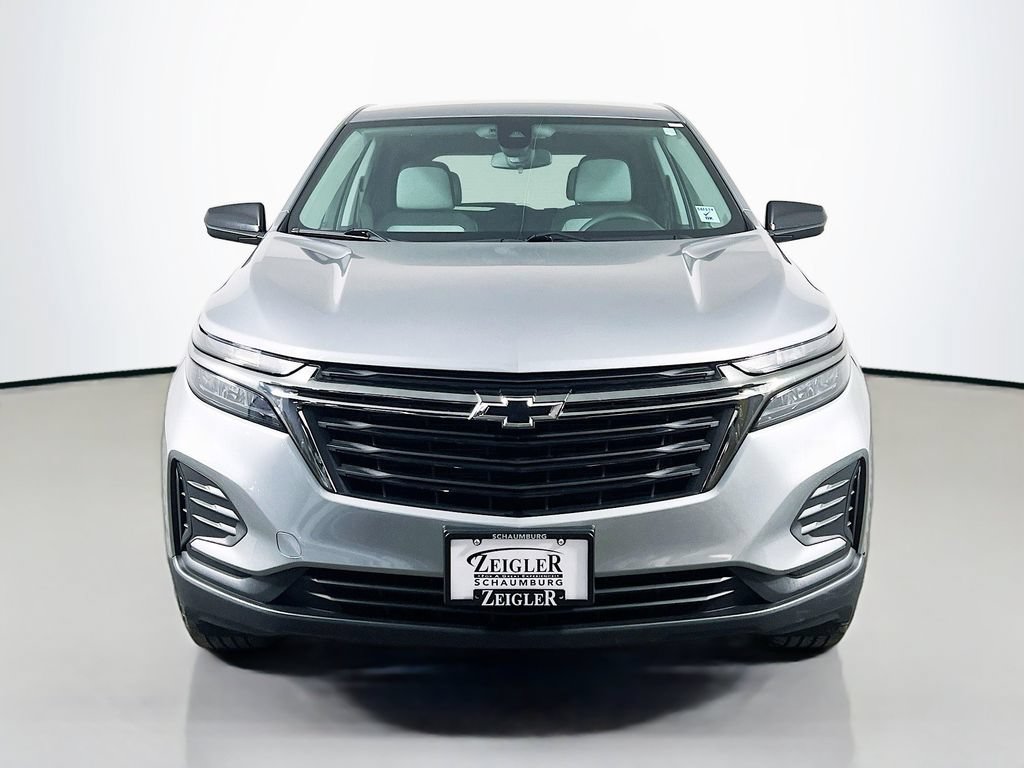 Used 2023 Chevrolet Equinox LS w/ LS Convenience Package AWD/4WD image 2