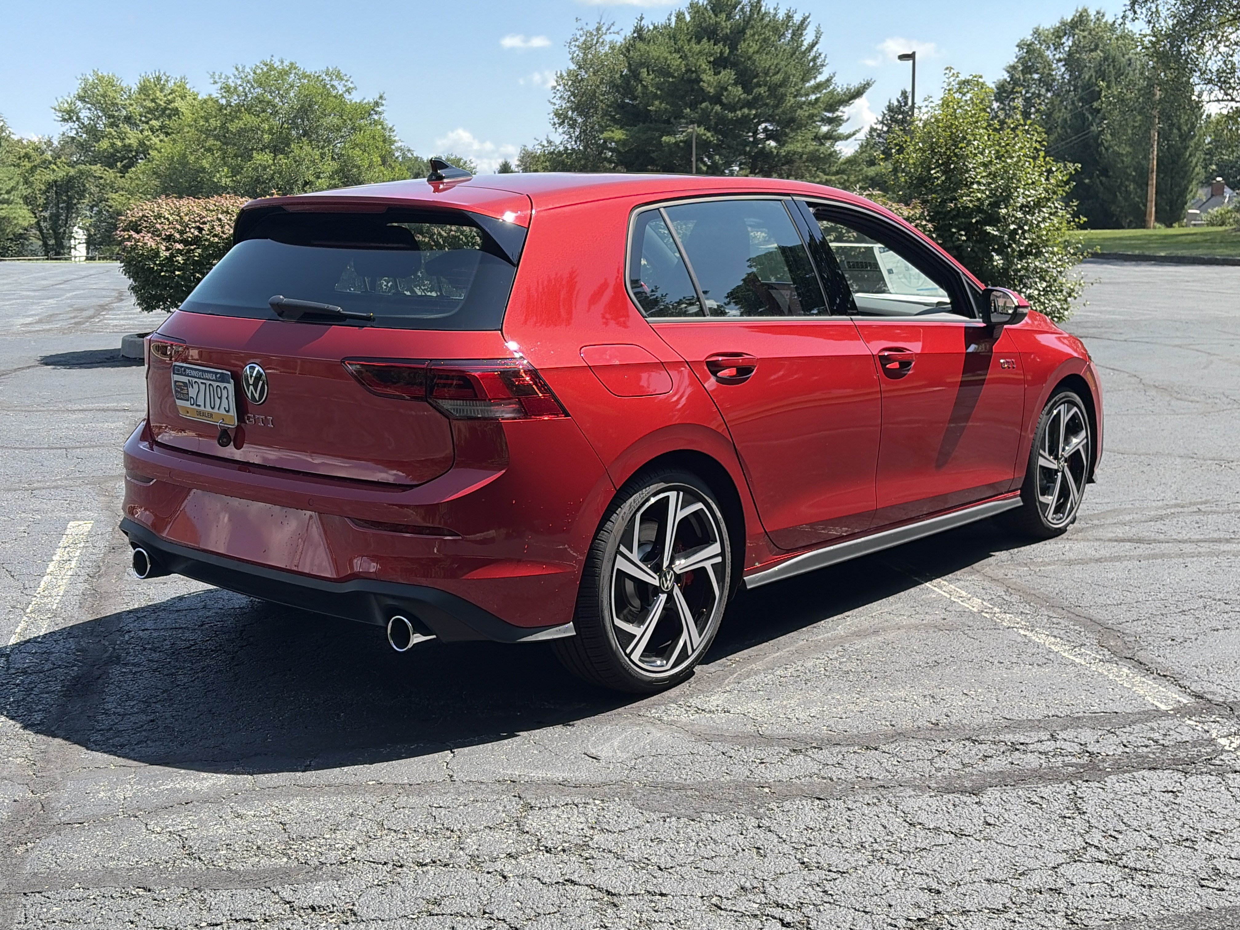 Used 2026 Volkswagen GTI SE FWD image 4
