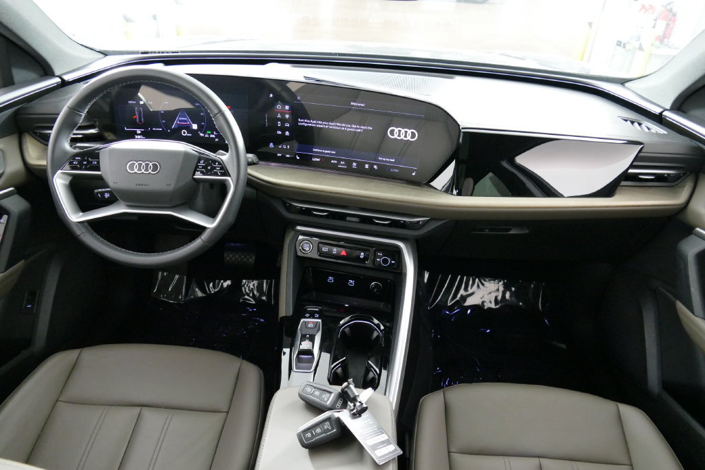 Certified 2025 Audi Q5 Premium w/ Convenience Package AWD/4WD image 25