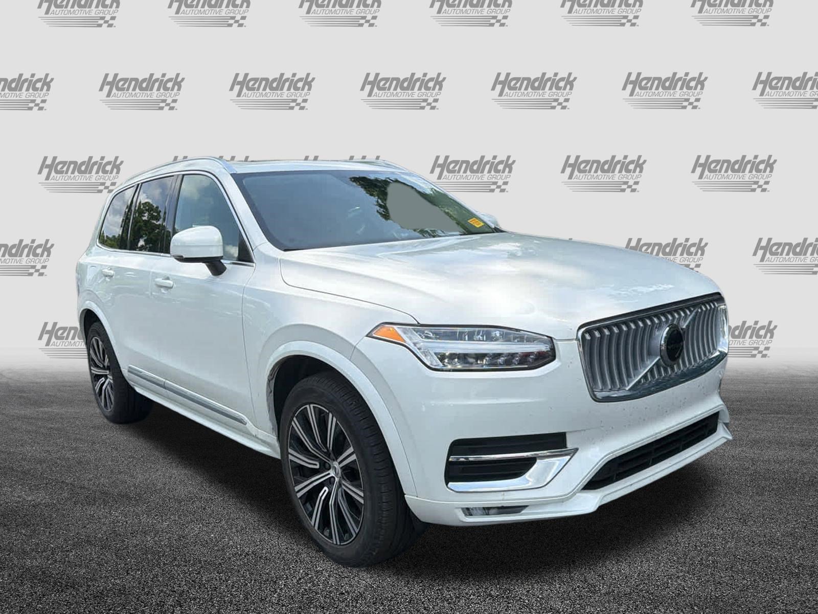 Used 2025 Volvo XC90 B5 Core AWD/4WD image 2