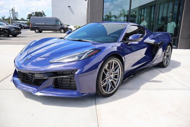 Used 2025 Chevrolet Corvette Z06 image 8