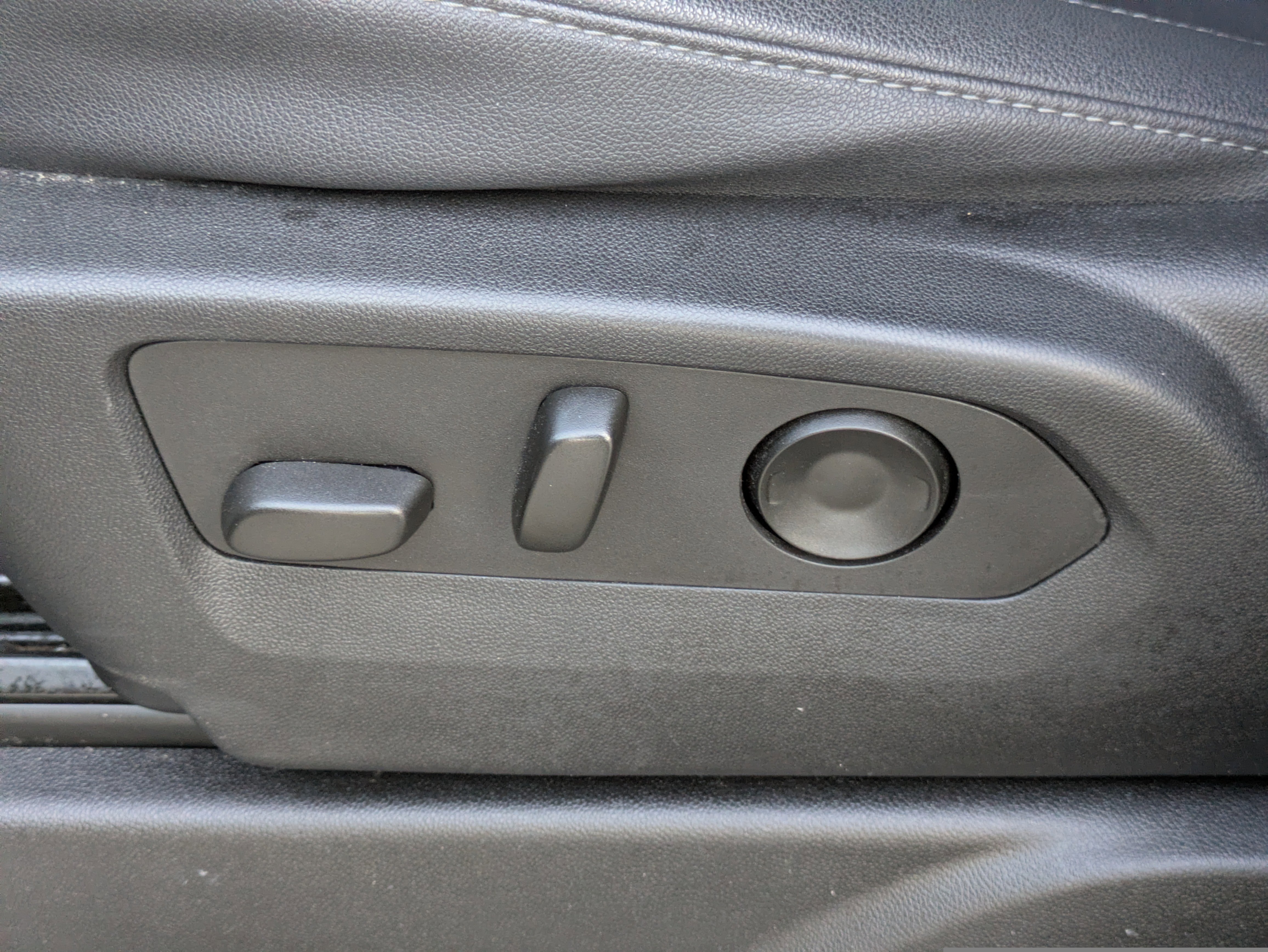 Used 2023 Chevrolet Tahoe LT image 14