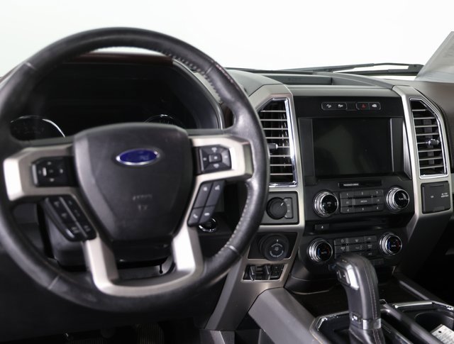 Used 2016 Ford F150 Platinum w/ Equipment Group 701A Luxury image 5