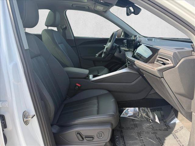 Certified 2025 Audi Q5 Premium w/ Convenience Package AWD/4WD image 24