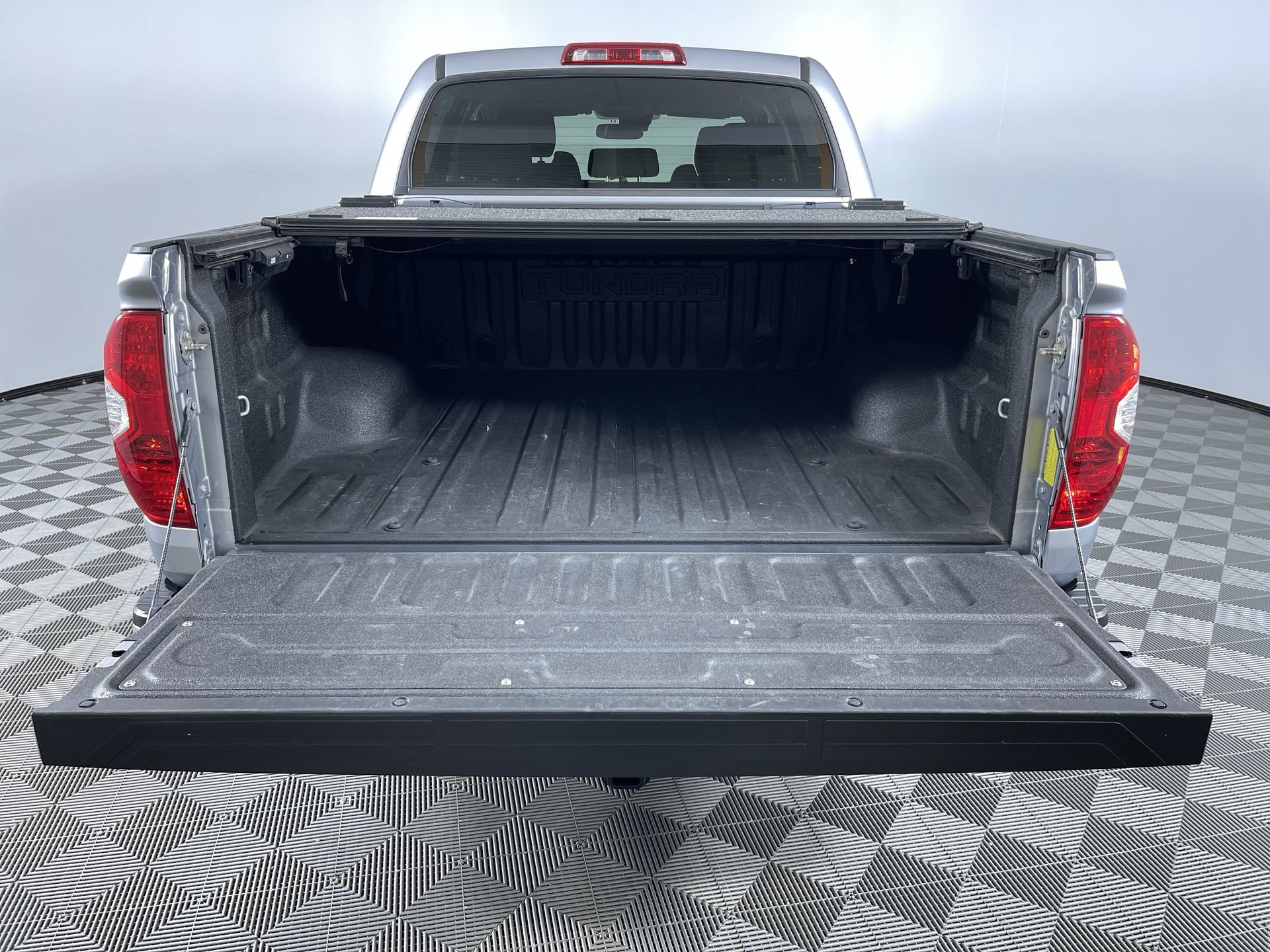 Used 2019 Toyota Tundra SR5 w/ TRD Off Road Package AWD/4WD image 24