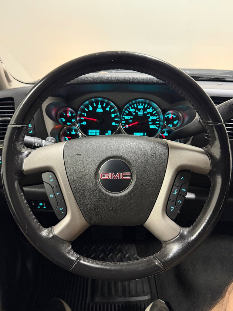 Used 2011 GMC Sierra 2500 SLE w/ SLE Preferred Package AWD/4WD image 15