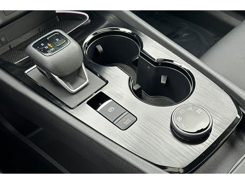 Used 2025 Nissan Rogue SL w/ SL Premium Package image 24