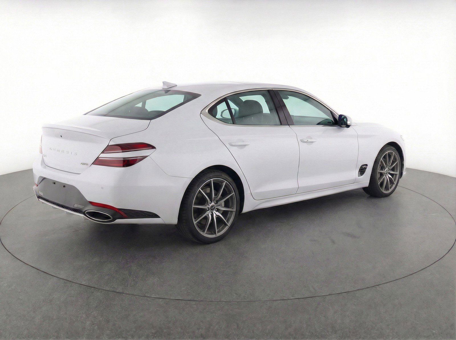 Used 2025 Genesis G70 2.5T image 9