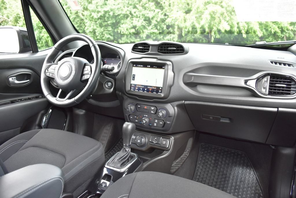 Used 2022 Jeep Renegade Altitude w/ Convenience Group AWD/4WD image 28