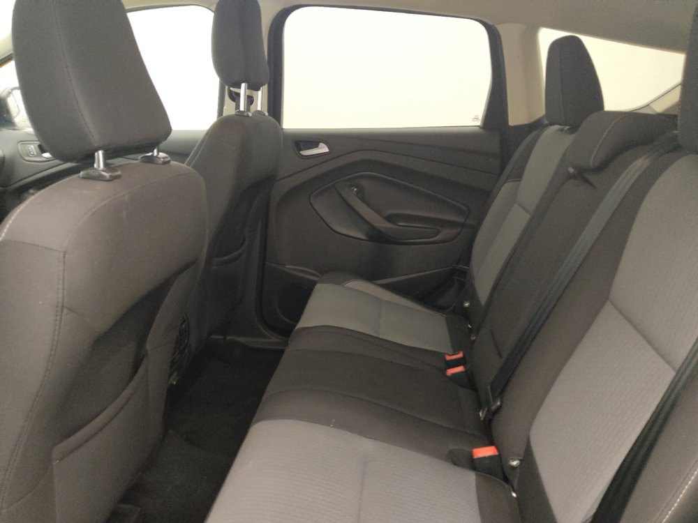 Used 2019 Ford Escape SE FWD image 18