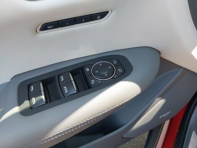 Used 2025 Cadillac XT5 Premium Luxury w/ Technology Package image 28