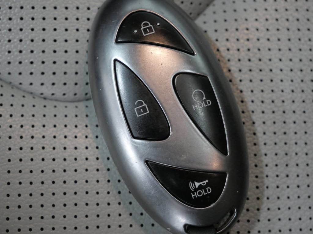 Used 2025 Hyundai Elantra Limited FWD image 26