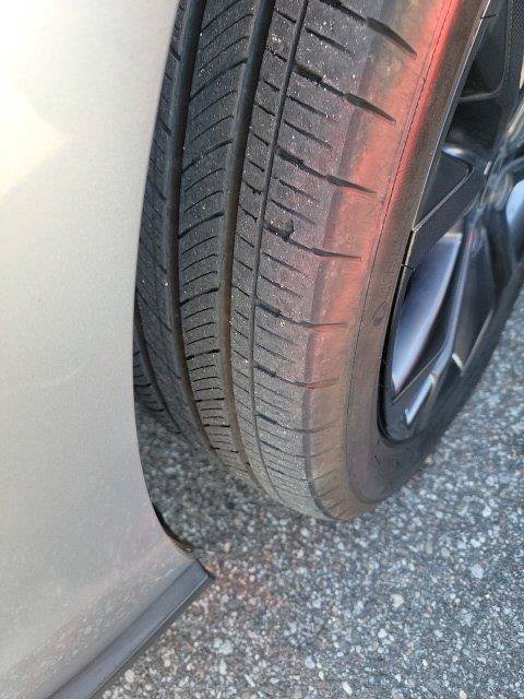 Used 2022 Toyota Sienna XSE FWD image 3