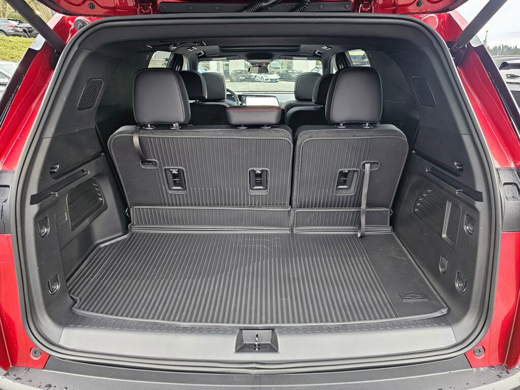 New 2026 Chevrolet Traverse Z71 w/ LPO, Floor Liner Package image 25