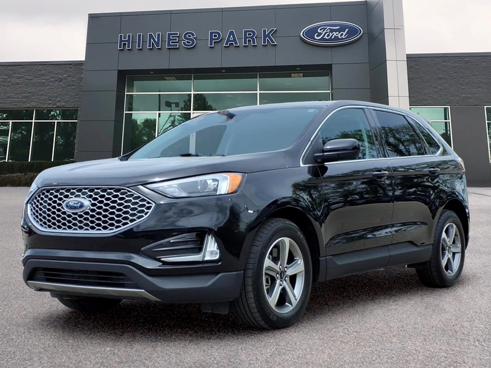 Used 2023 Ford Edge SEL w/ Convenience Package AWD/4WD image 3