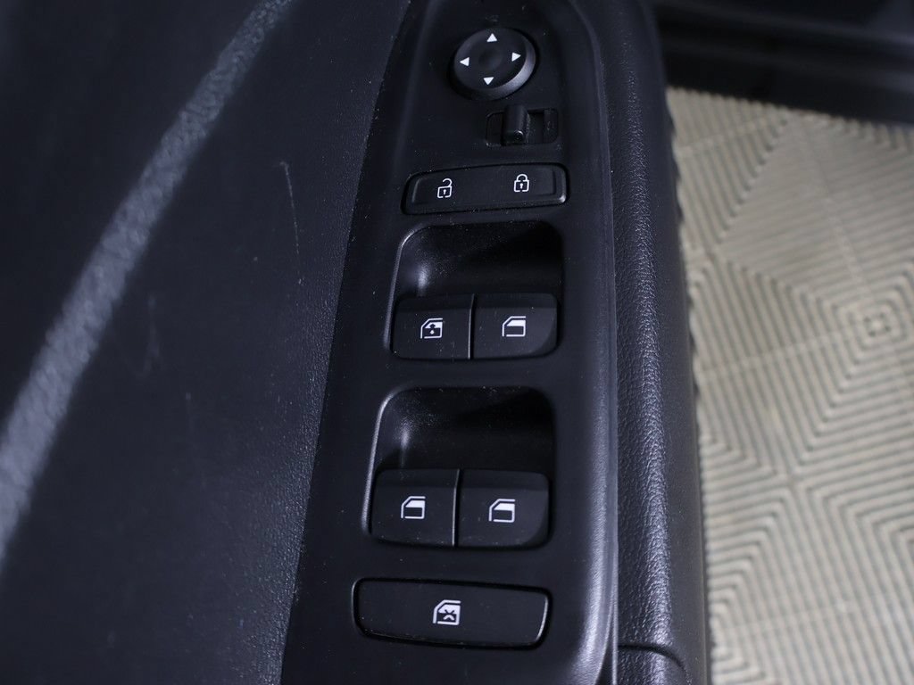 Certified 2024 Hyundai Venue SEL FWD image 32