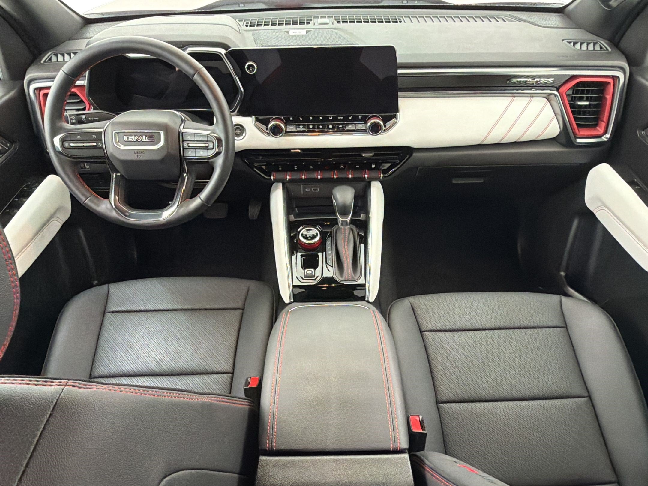 Used 2026 GMC Canyon AT4X w/ AT4X AEV Edition AWD/4WD image 15
