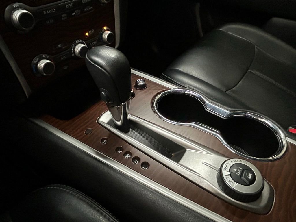 Used 2017 Nissan Pathfinder Platinum w/ Family Entertainment Package image 24