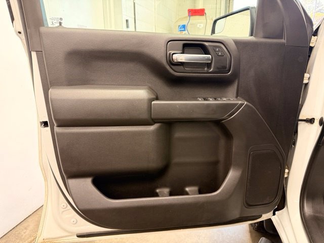 Used 2021 Chevrolet Silverado 1500 Custom Trail Boss AWD/4WD image 10
