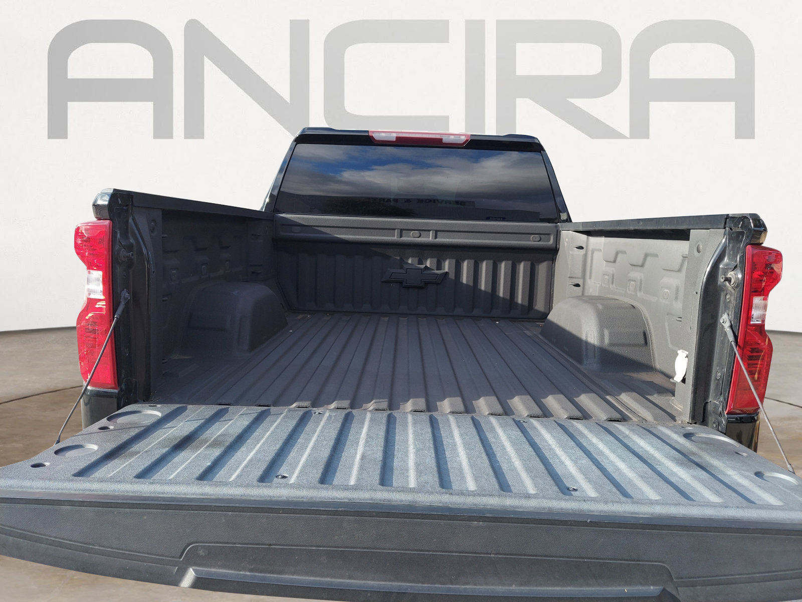 Used 2022 Chevrolet Silverado 1500 Custom Trail Boss w/ LPO, Dark Essentials Package AWD/4WD image 12