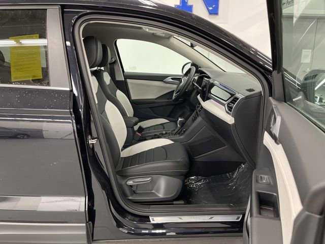 New 2026 Volkswagen Taos SEL image 11