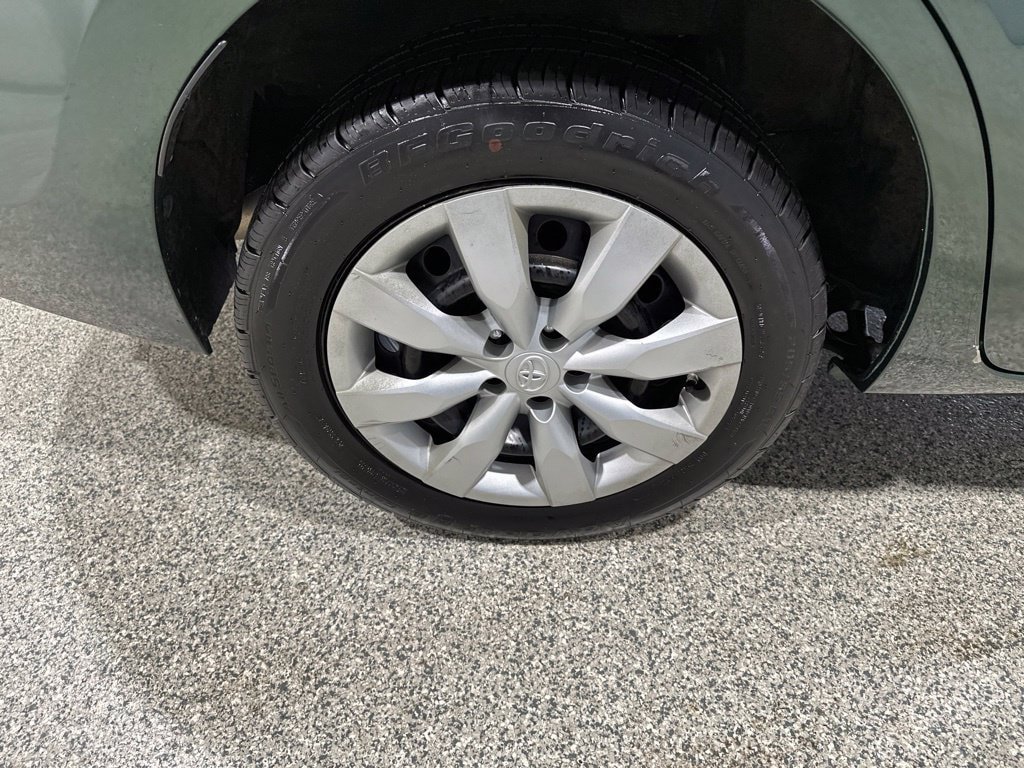 Used 2014 Toyota Corolla LE FWD image 20