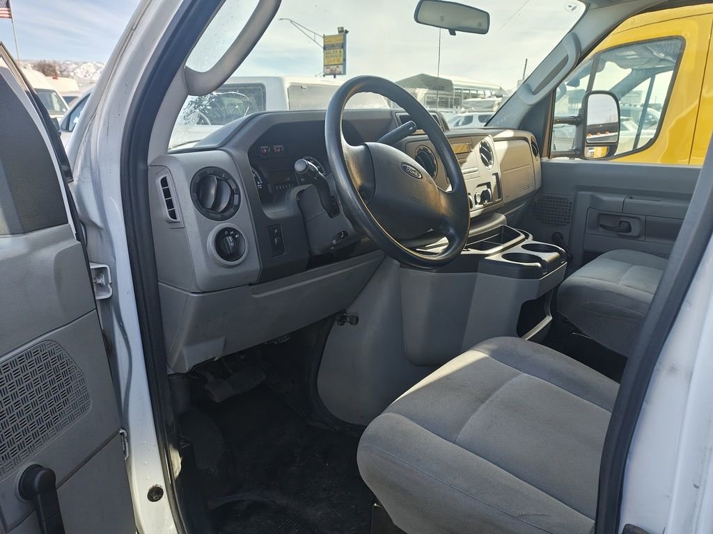 Used 2018 Ford E-350 and Econoline 350 Super Duty RWD image 7