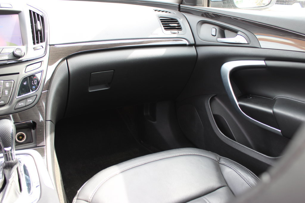 Used 2015 Buick Regal Premium w/ Experience Buick Package FWD image 35