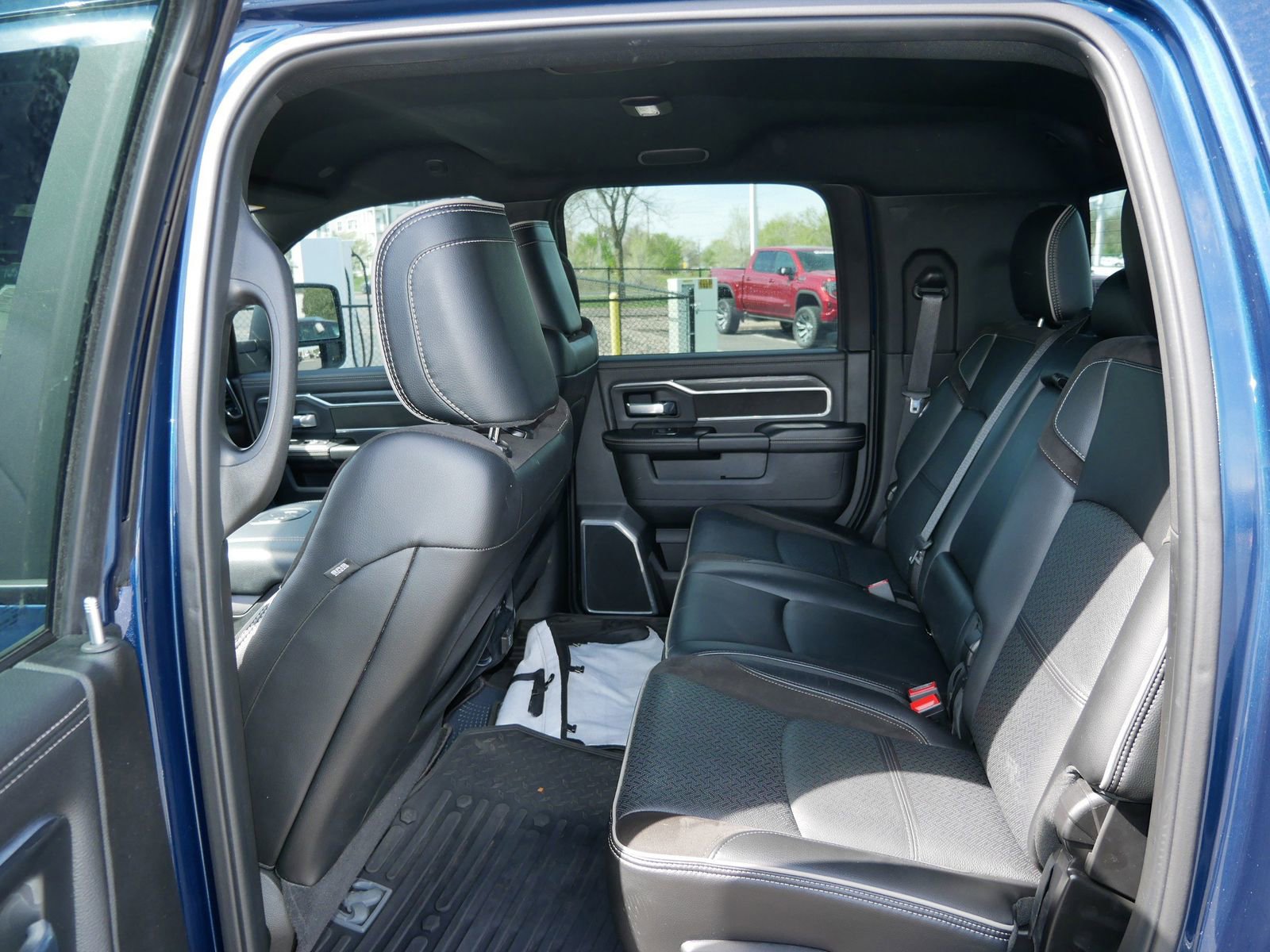 Used 2023 RAM 2500 Laramie AWD/4WD image 11