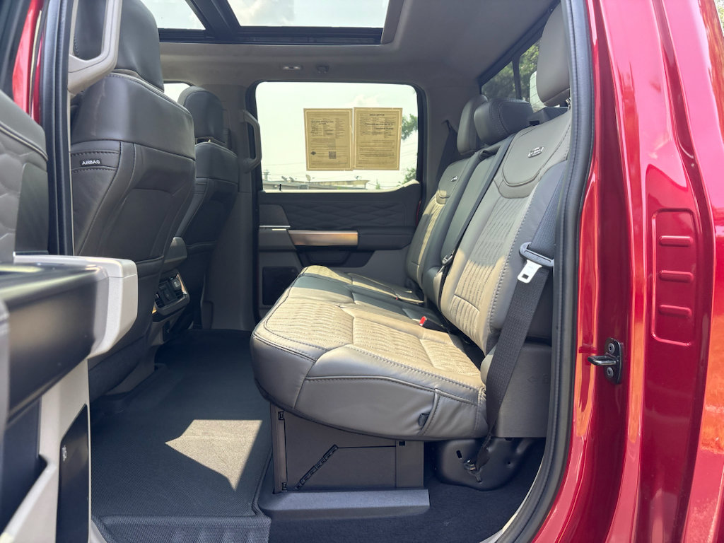 Used 2025 Ford F350 Platinum w/ Platinum Plus Package AWD/4WD image 13