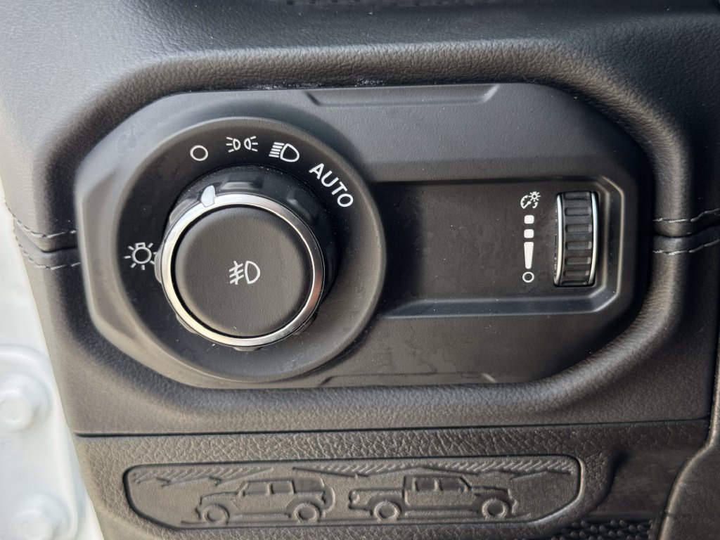 Used 2024 Jeep Wrangler Unlimited Rubicon AWD/4WD image 20