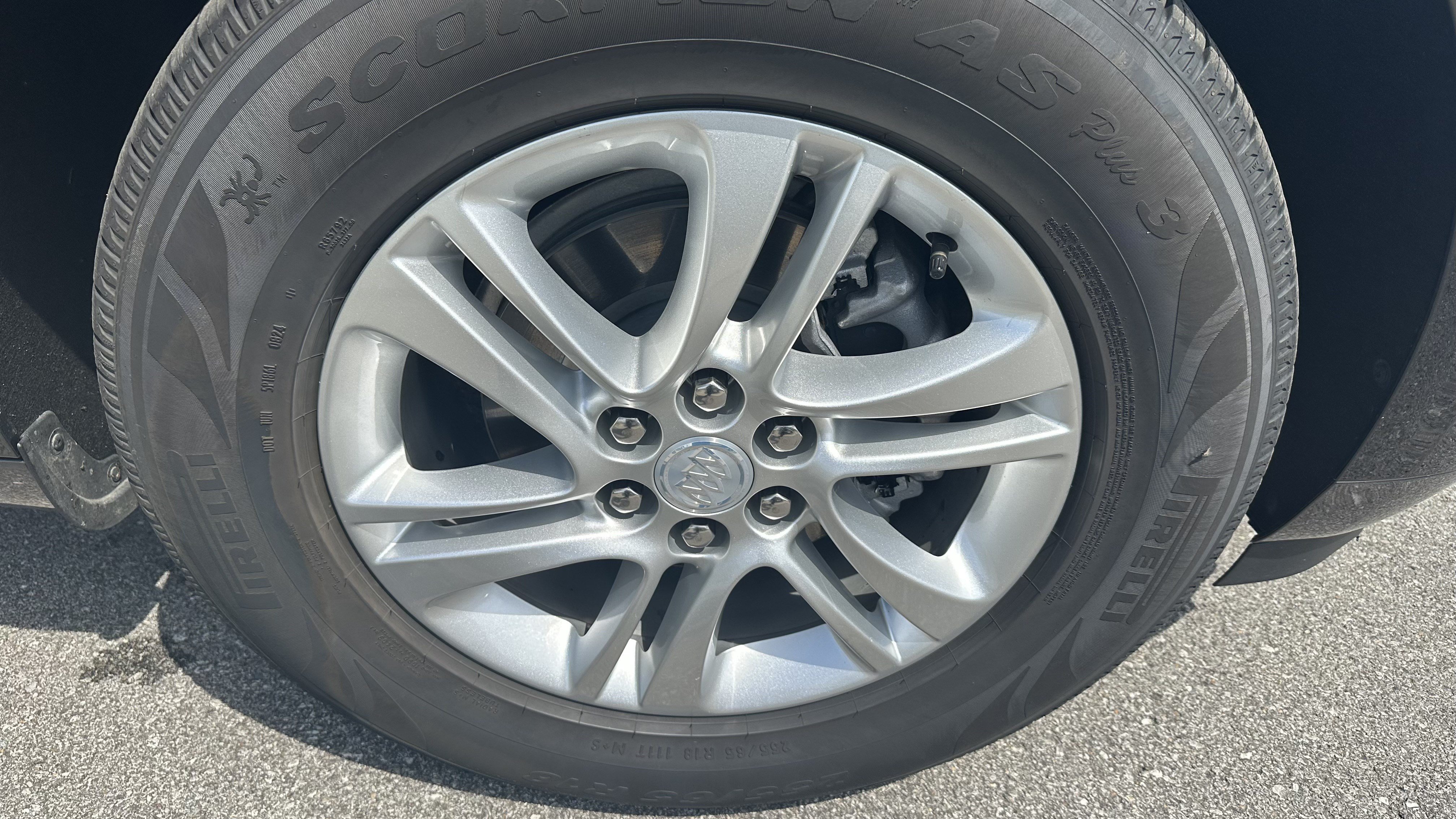 Used 2021 Buick Enclave Essence w/ Sound and Sites Package FWD image 14