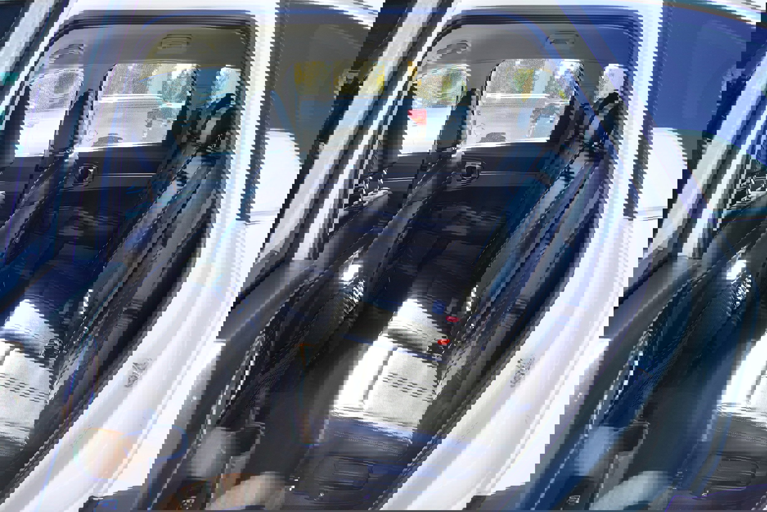 Used 2024 Kia Sorento S image 24