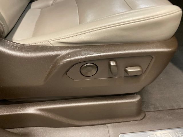 Used 2021 Chevrolet Suburban LT AWD/4WD image 17