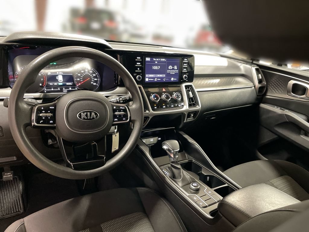 Used 2021 Kia Sorento LX FWD image 17