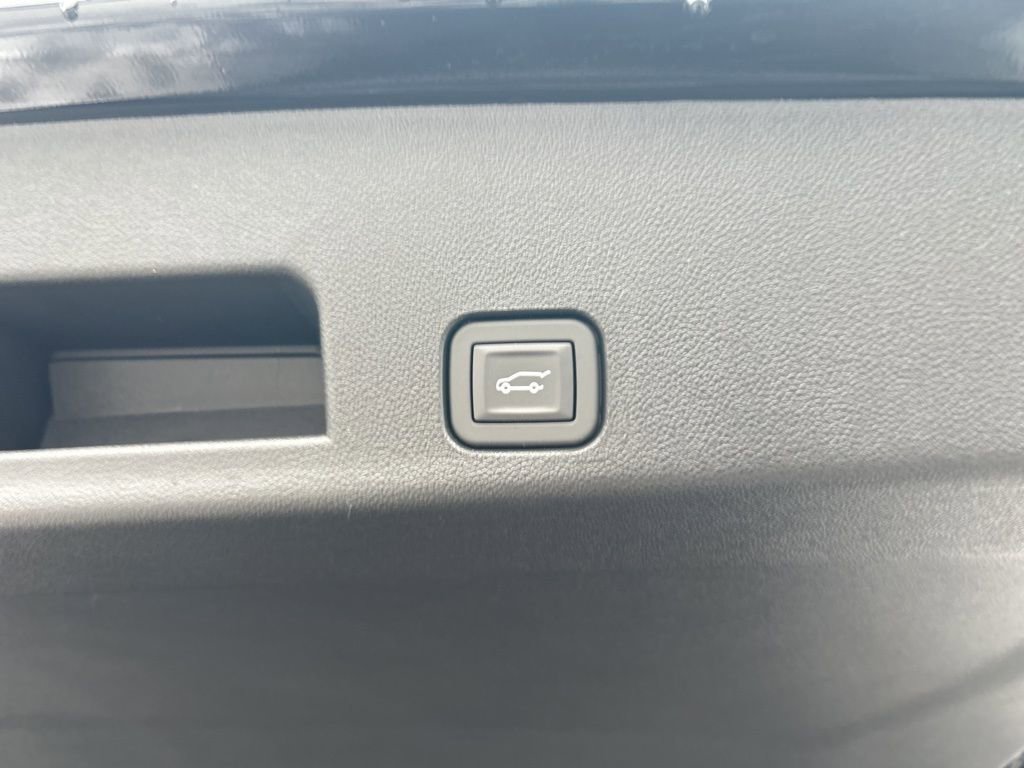 New 2026 Chevrolet Traverse LT w/ Midnight/Sport Edition image 23