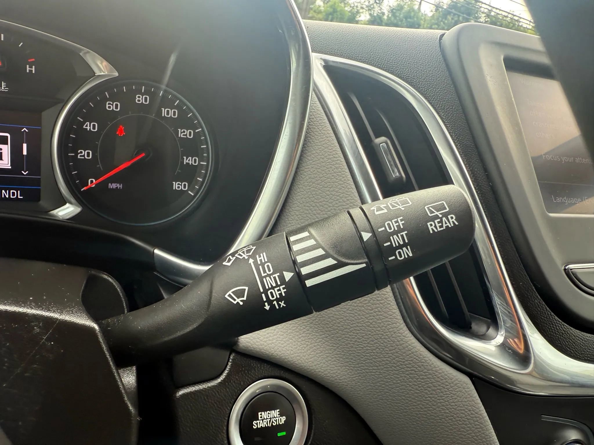 Used 2022 Chevrolet Equinox LT image 21