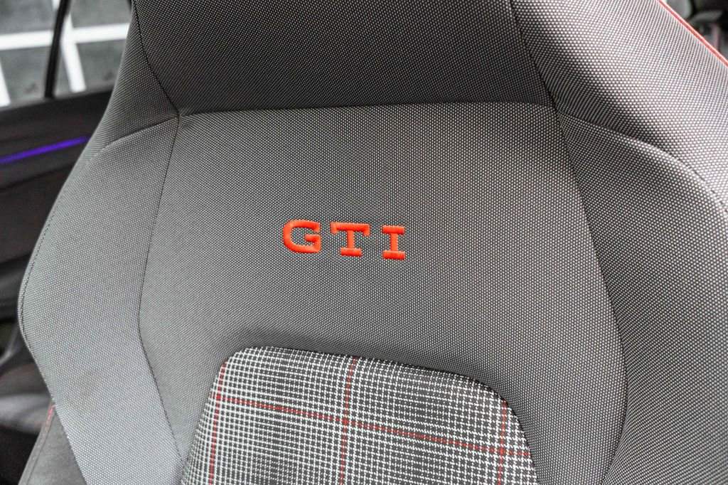 Used 2023 Volkswagen GTI Autobahn FWD image 8