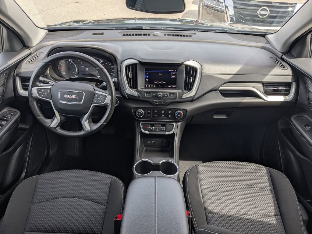 Used 2024 GMC Terrain SLE FWD image 14